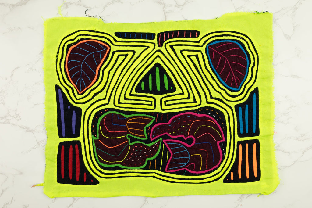 Illusion Bulldog Panama Mola