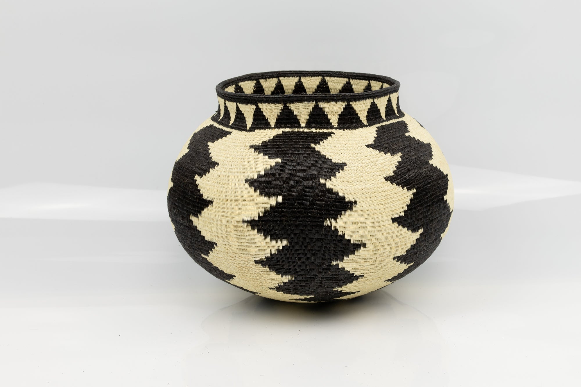 Wounaan Indian Hand Woven Black and White Panama Basket
