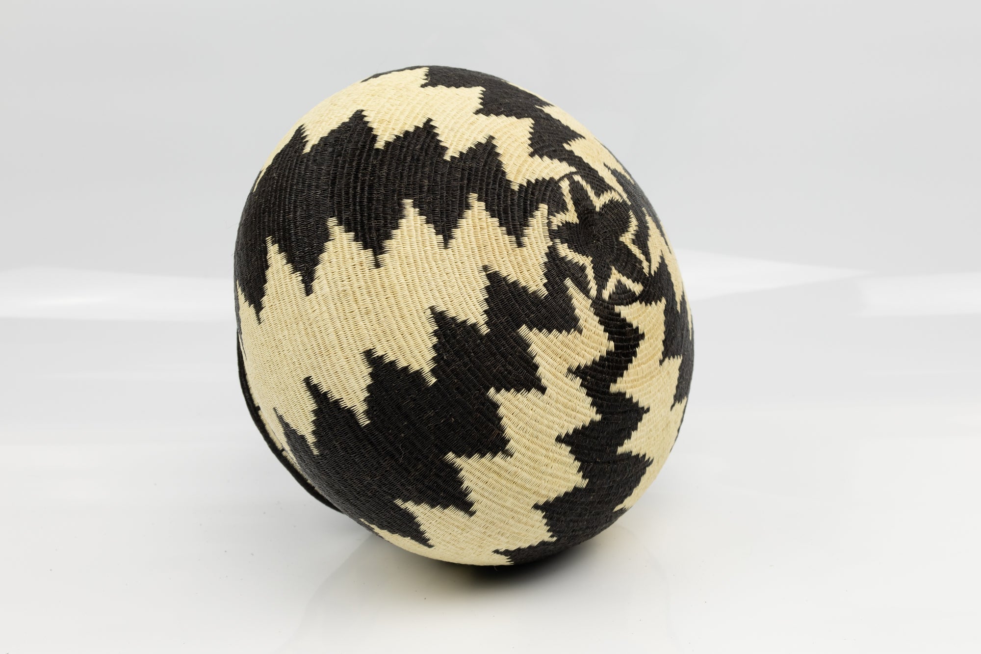 Wounaan Indian Hand Woven Black and White Panama Basket