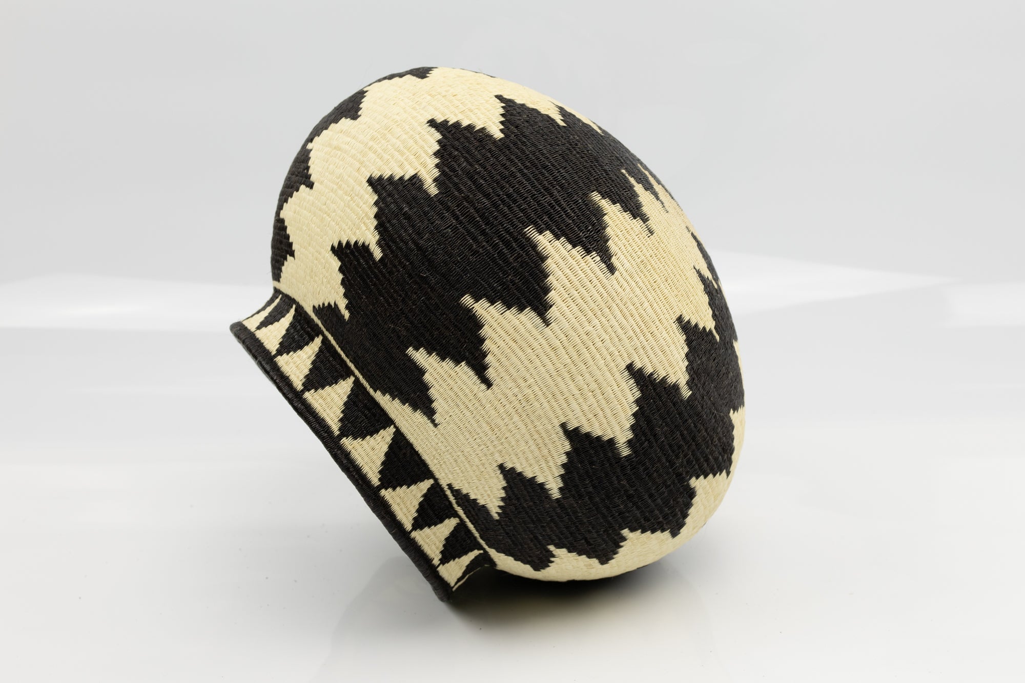 Wounaan Indian Hand Woven Black and White Panama Basket