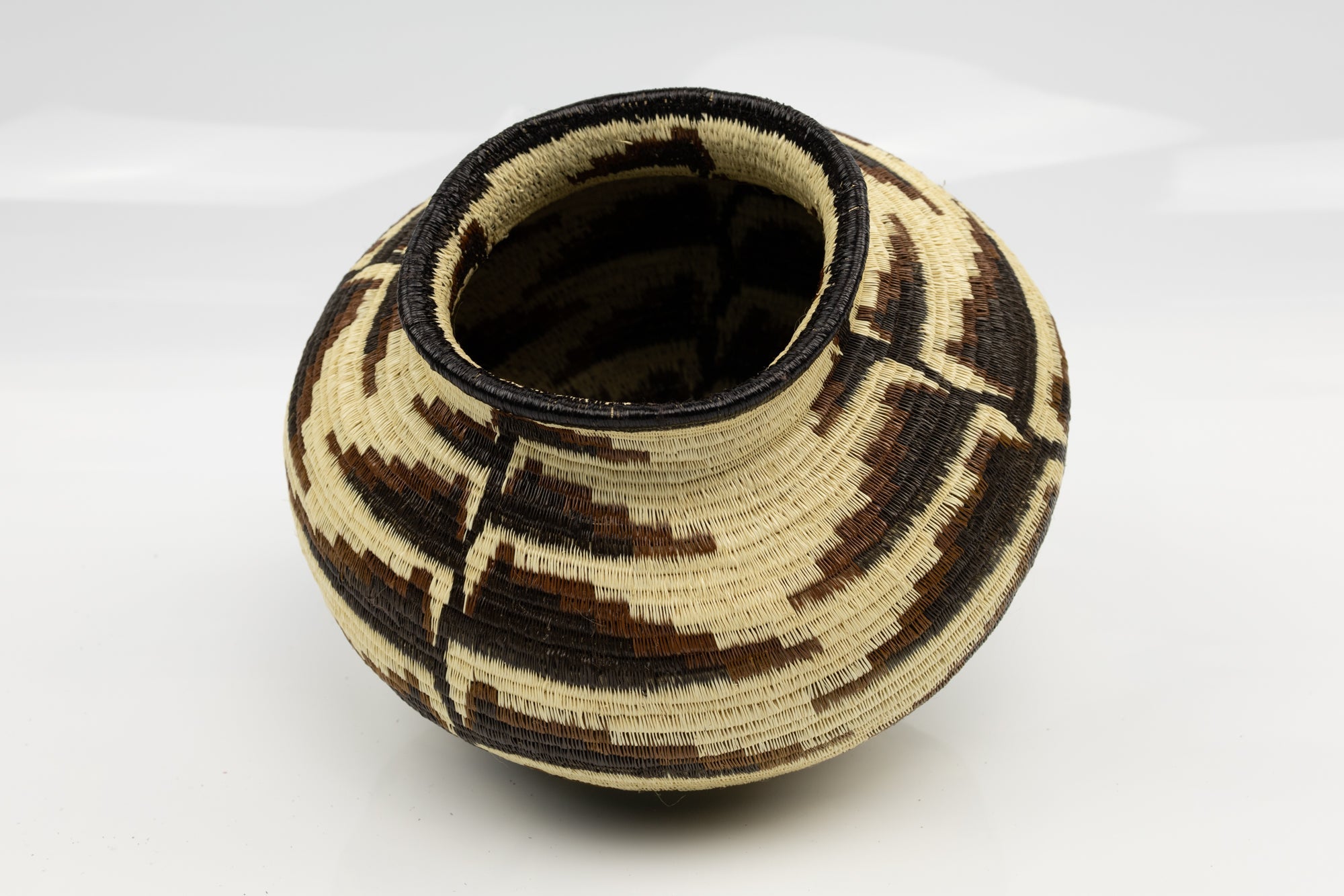 Wounaan Indian Hand Woven Bird of Paradise Panama Basket