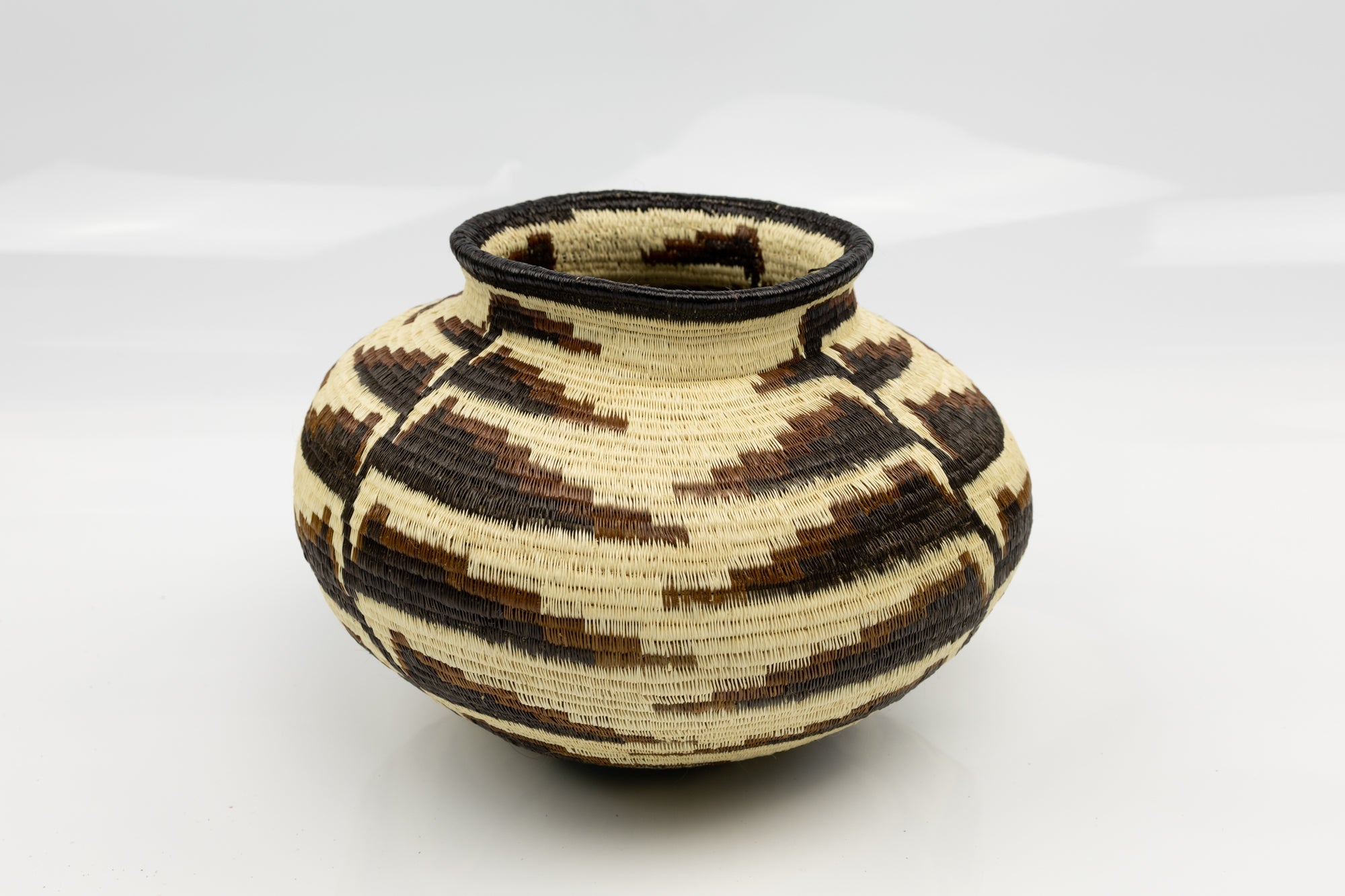 Wounaan Indian Hand Woven Bird of Paradise Panama Basket