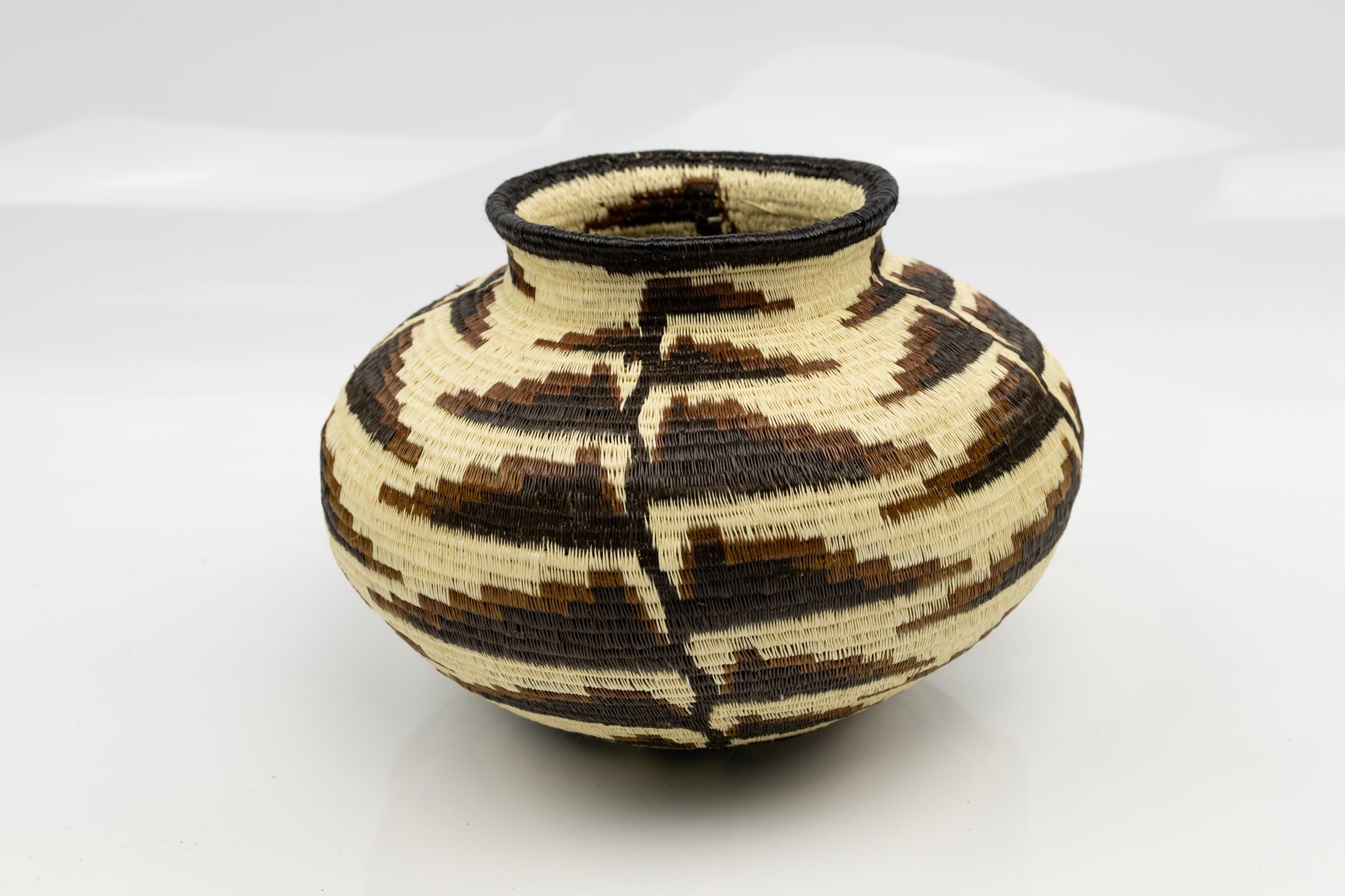 Wounaan Indian Hand Woven Bird of Paradise Panama Basket