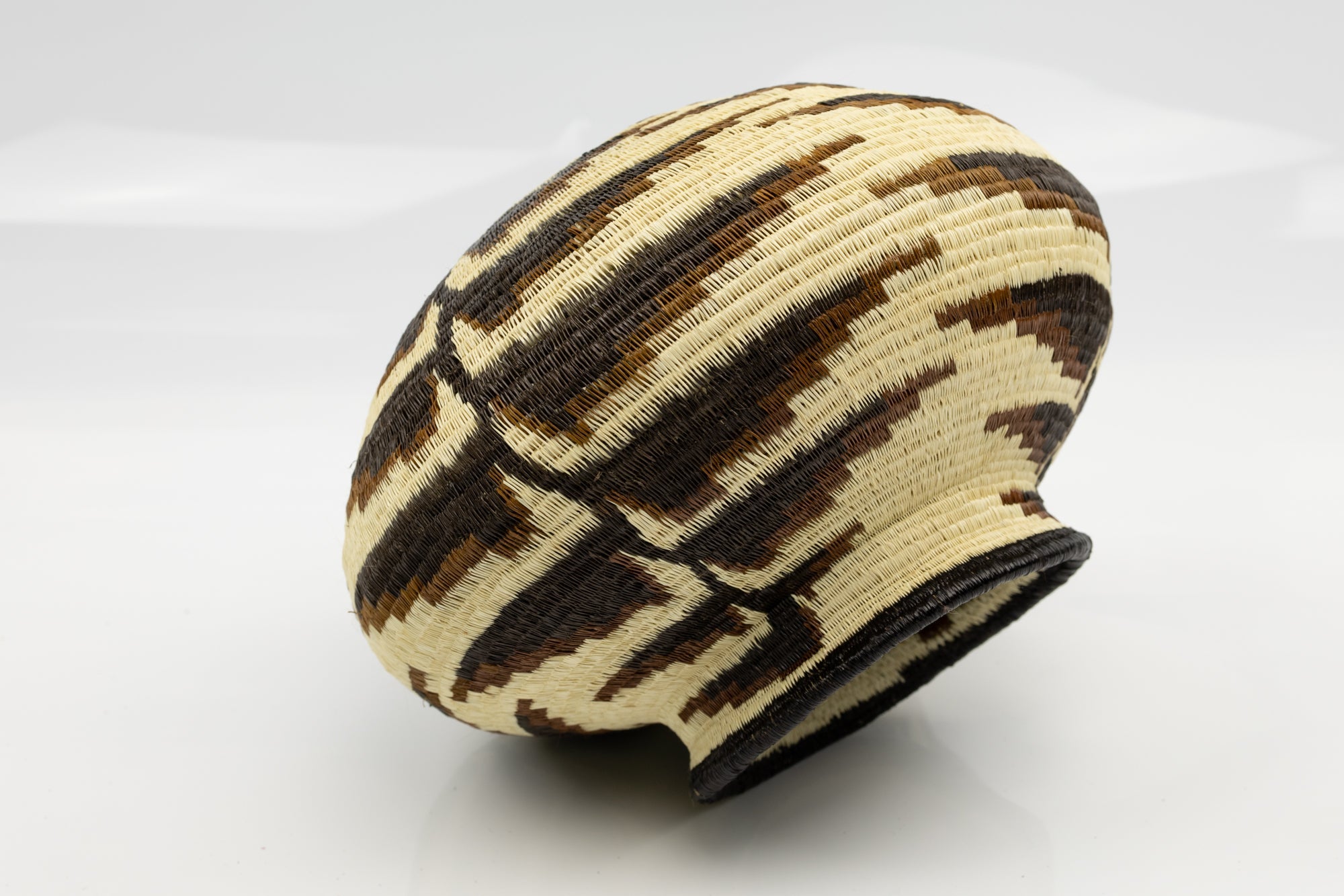 Wounaan Indian Hand Woven Bird of Paradise Panama Basket