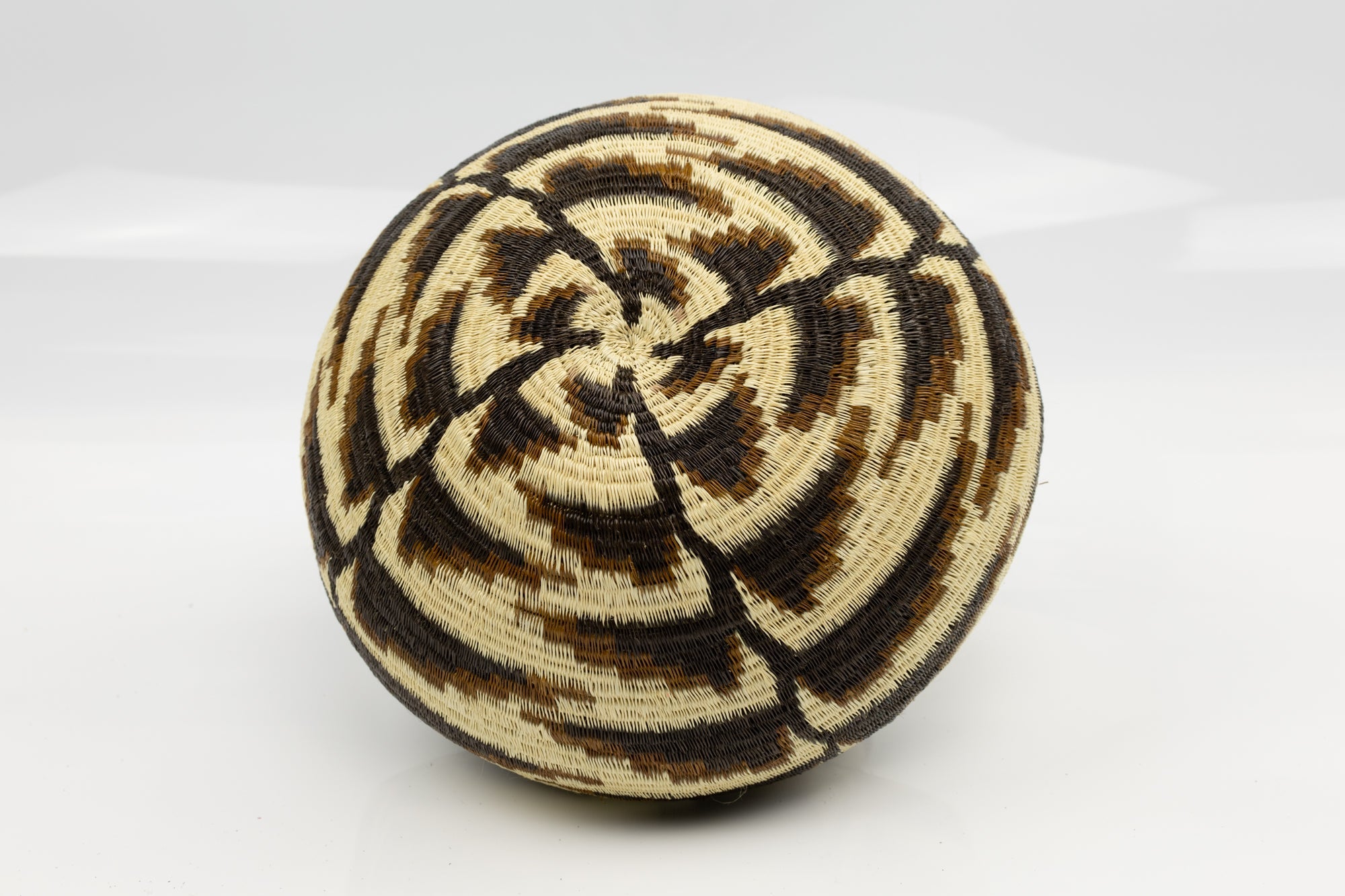 Wounaan Indian Hand Woven Bird of Paradise Panama Basket