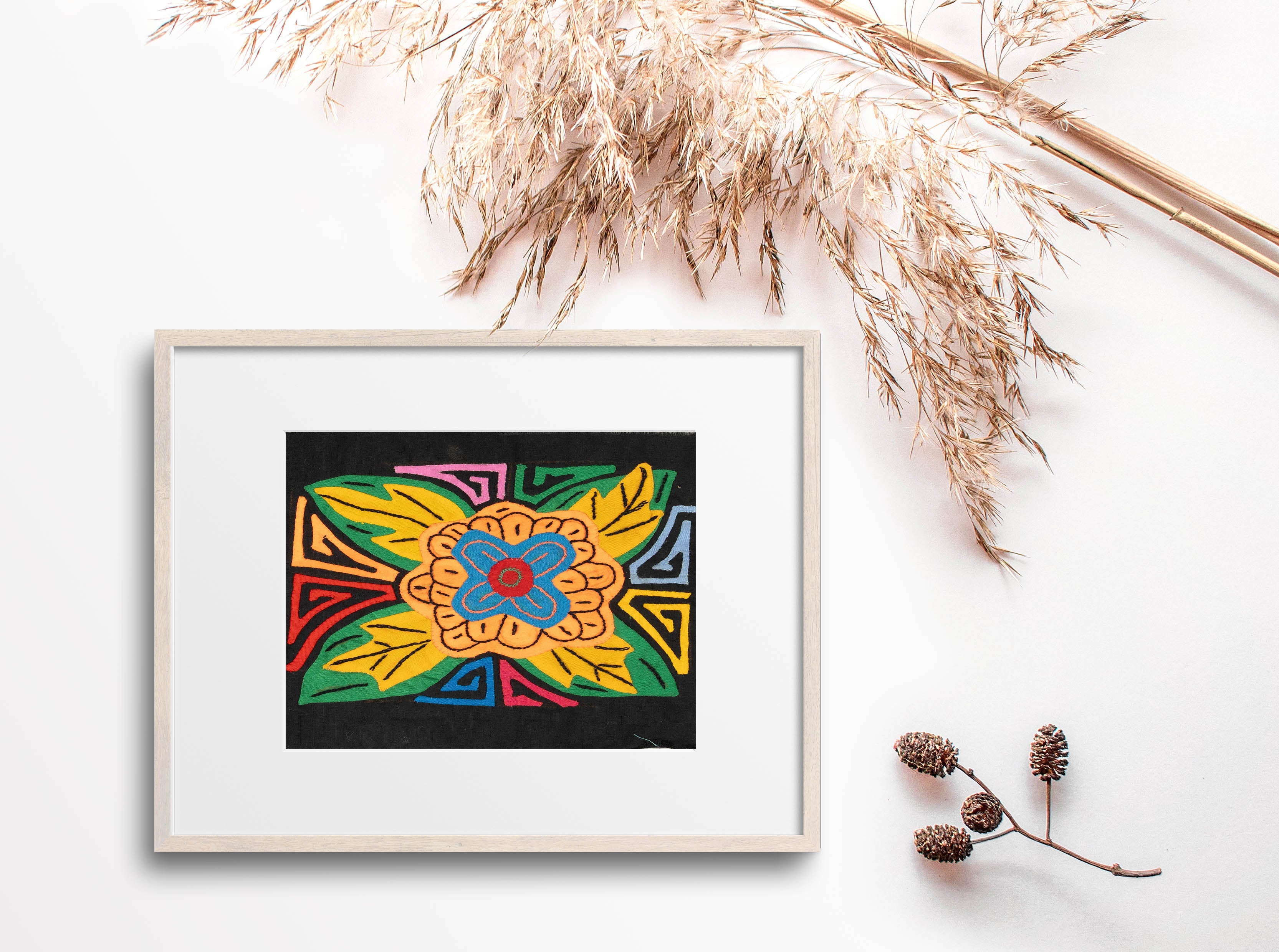 Multicolor Gorgeous Flower Molita
