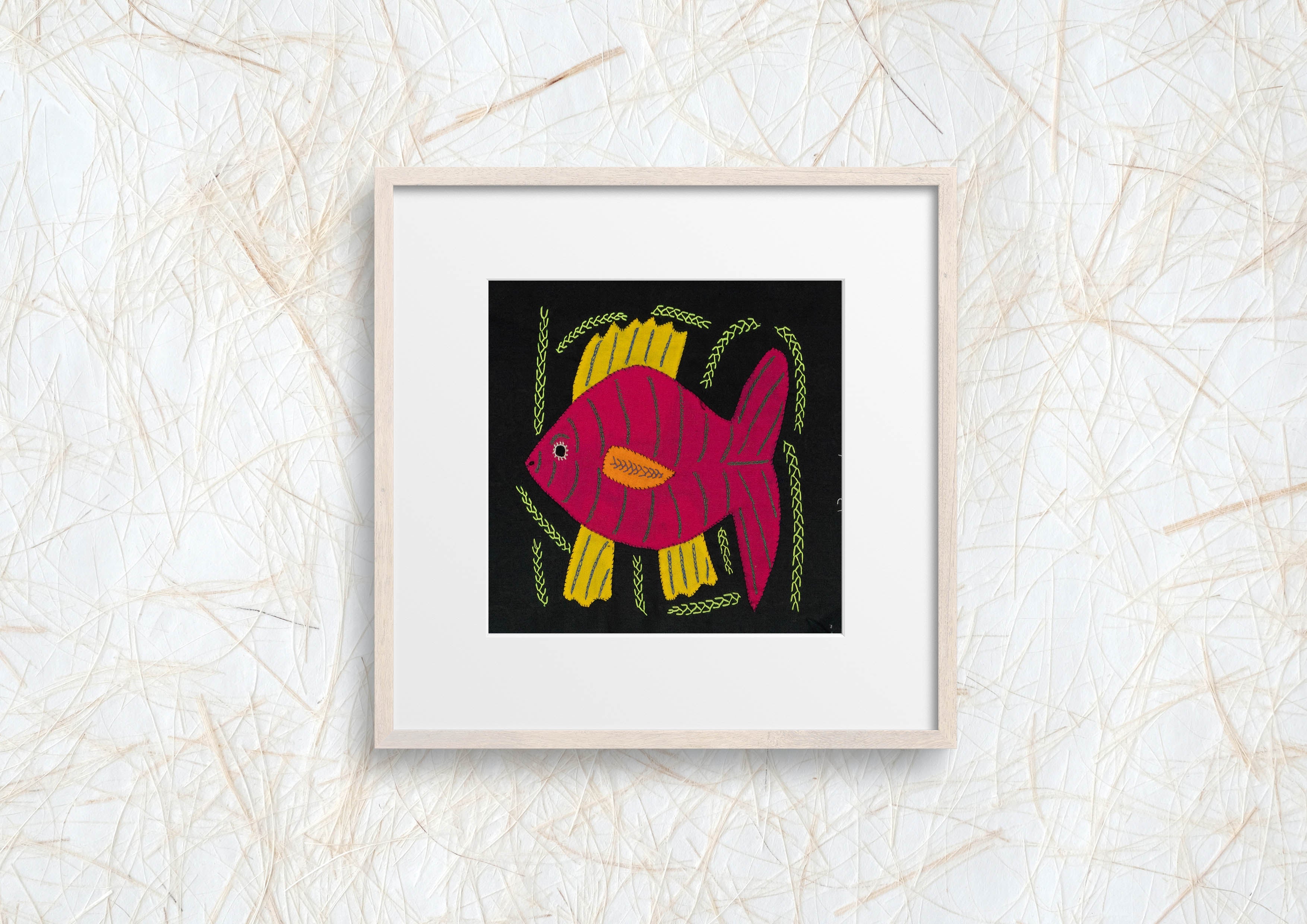 Multi-Color Ocean Fish Yellow And Red Molita