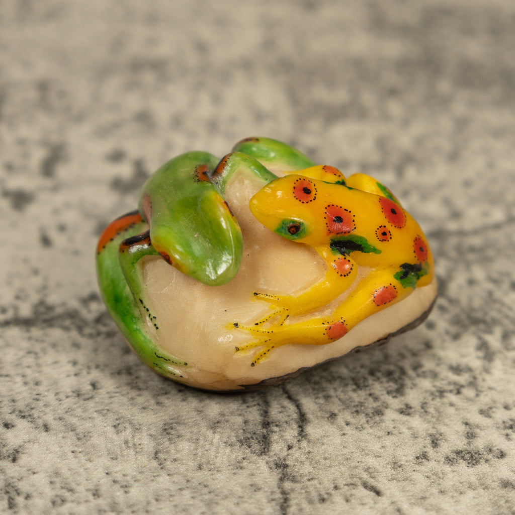 Vintage Poison Dart Frog And Gecko Tagua Carving