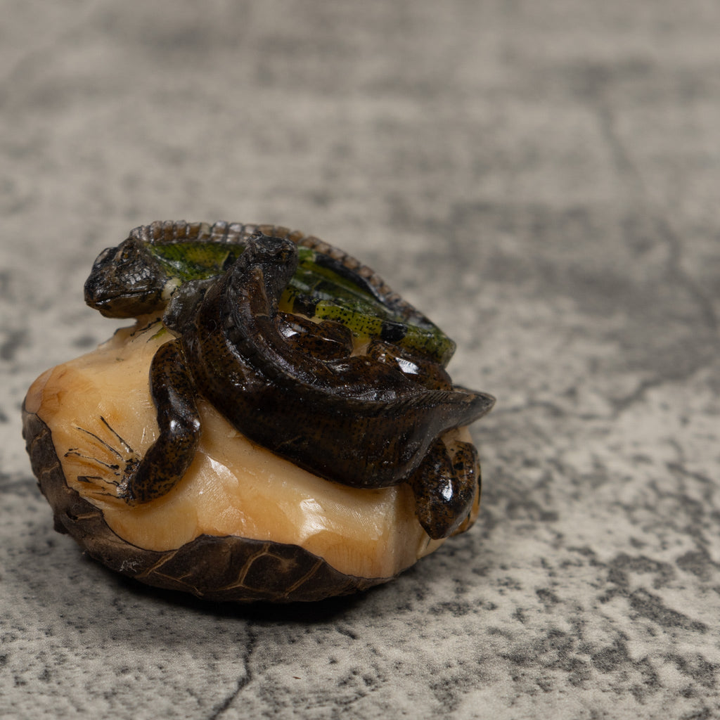Double Iguana Tagua Carving