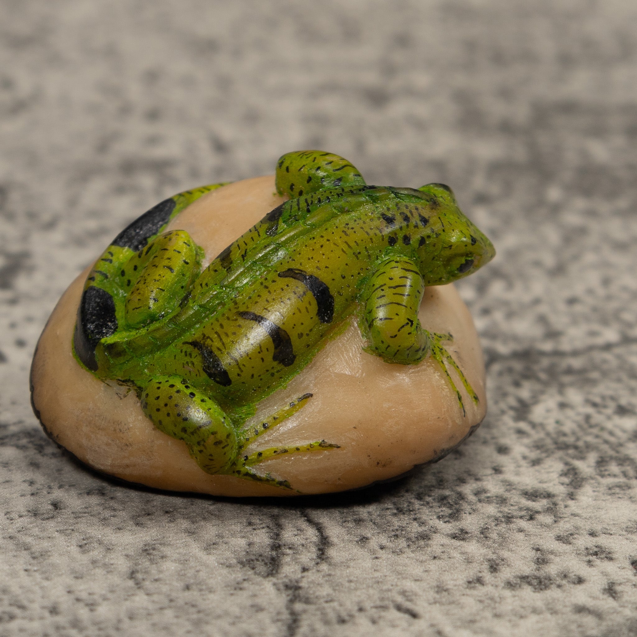Vintage Iguana Lizard Reptile Tagua Carving