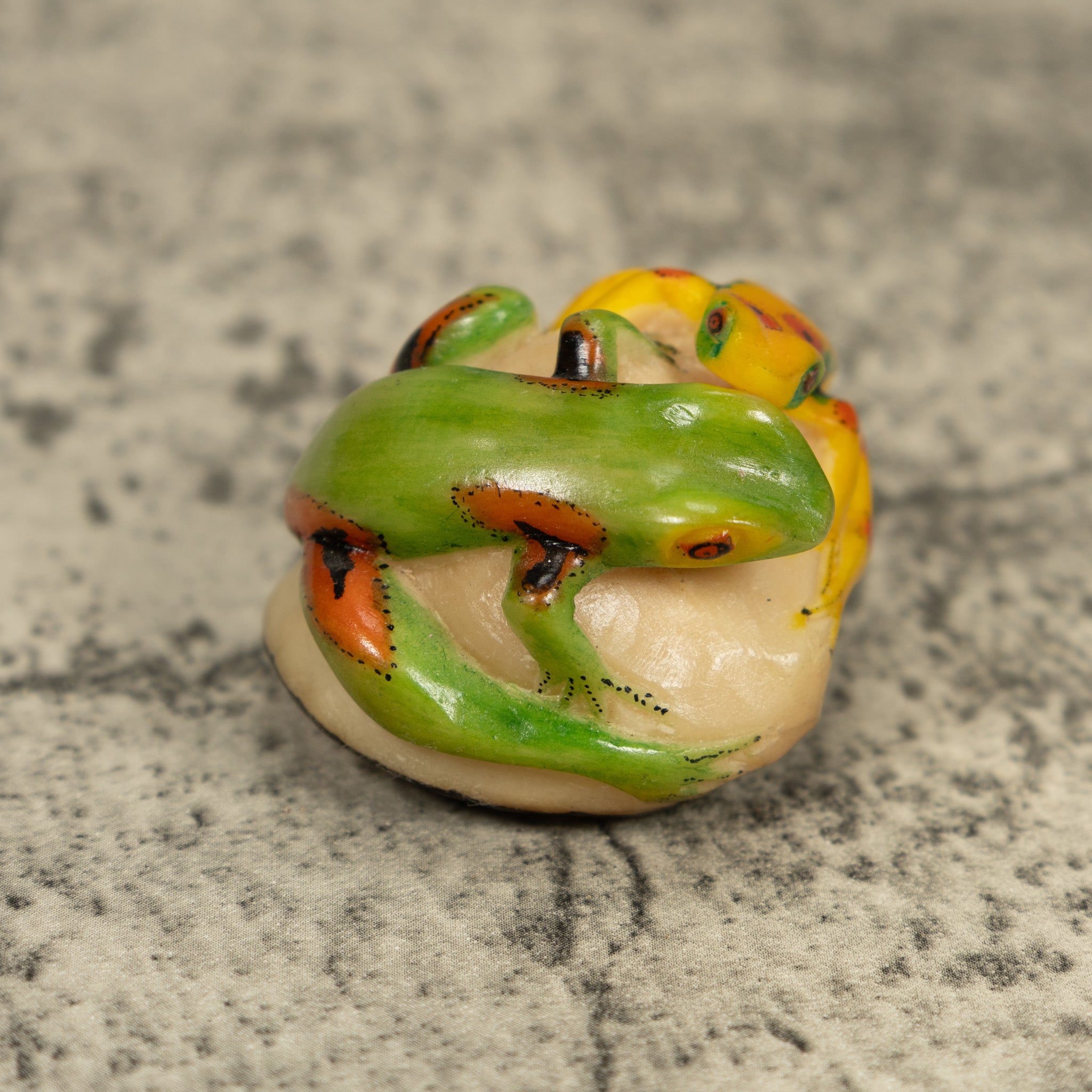 Vintage Poison Dart Frog And Gecko Tagua Carving