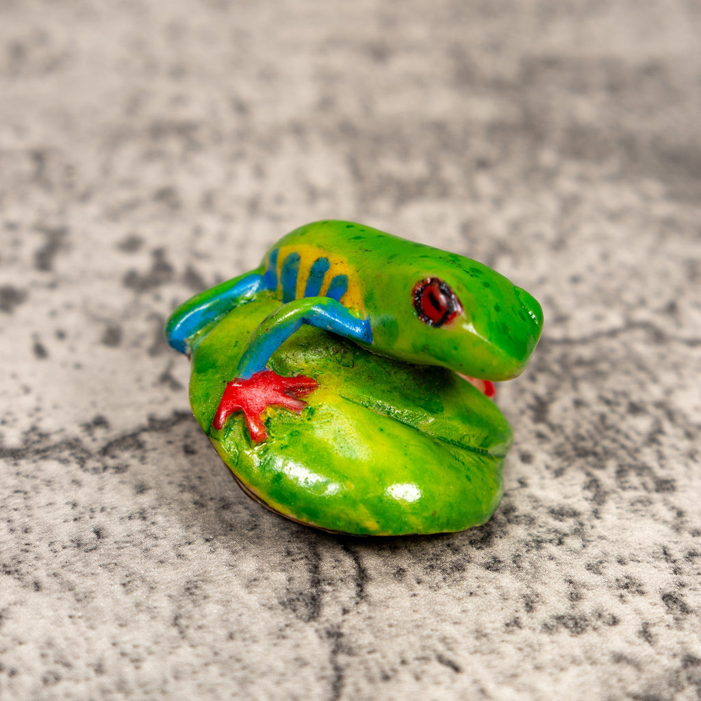 Red-Eyed Tree Frog Tagua Carving