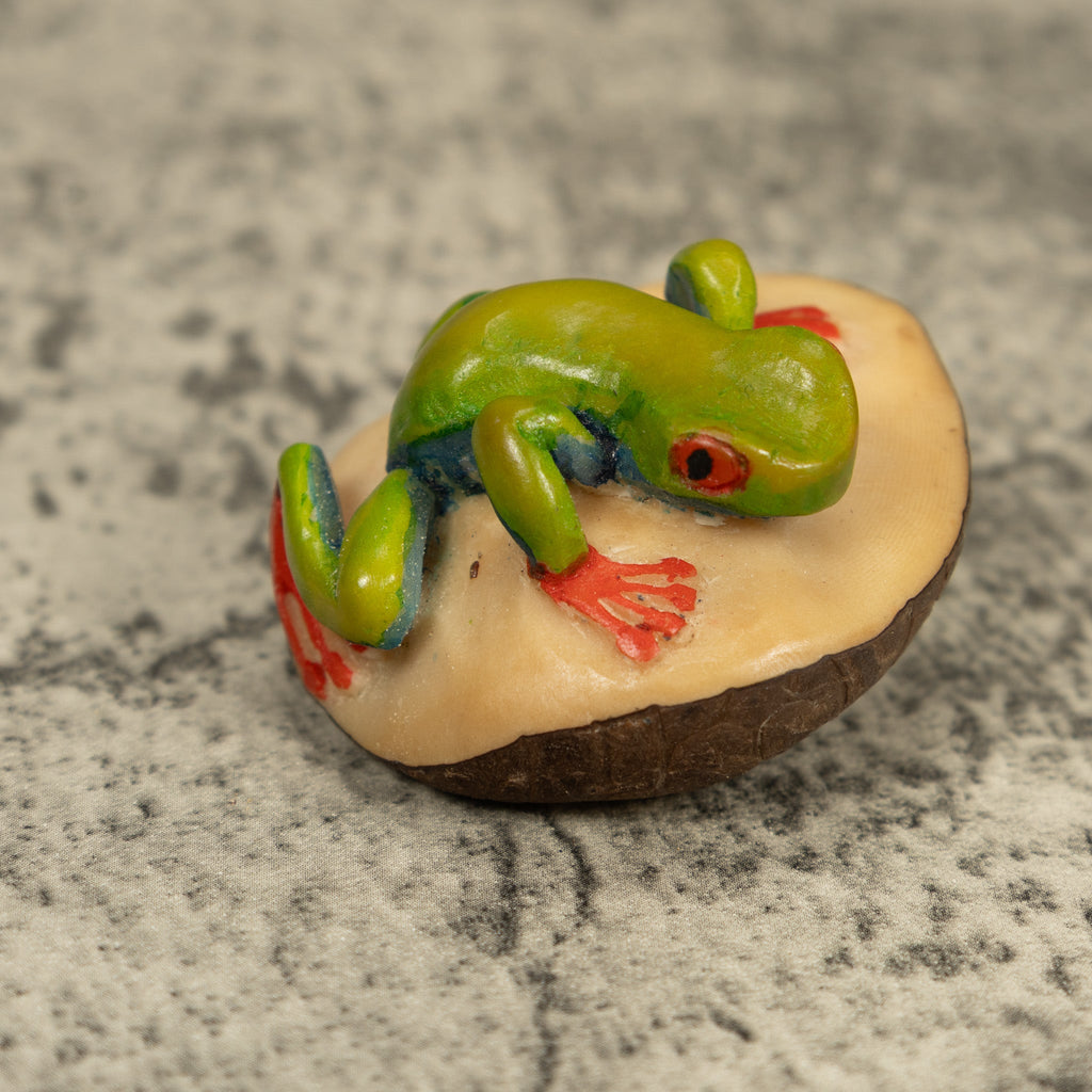 Vintage Red-Eye Tree Frog Tagua Carving