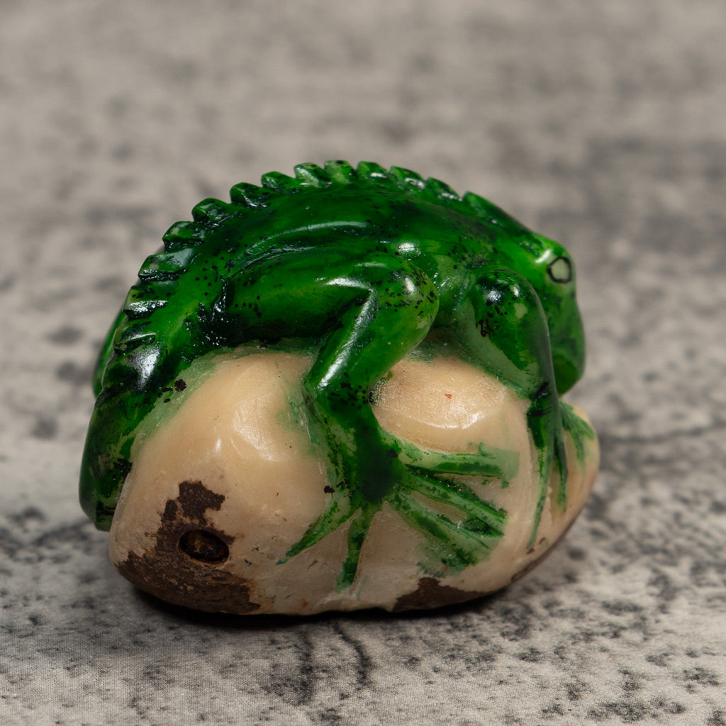 Vintage Green And Black Iguana Lizard Tagua Carving