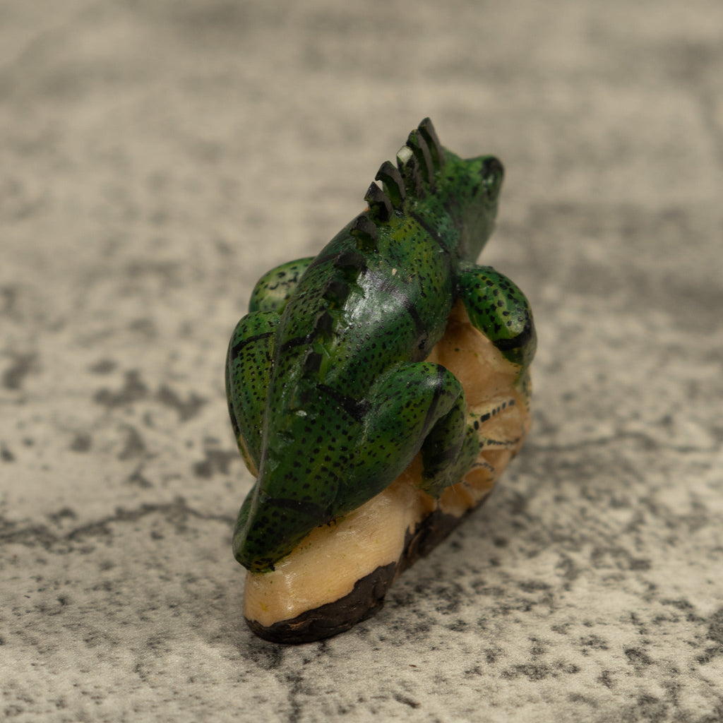 Vintage Iguana Lizard Reptile Tagua Carving