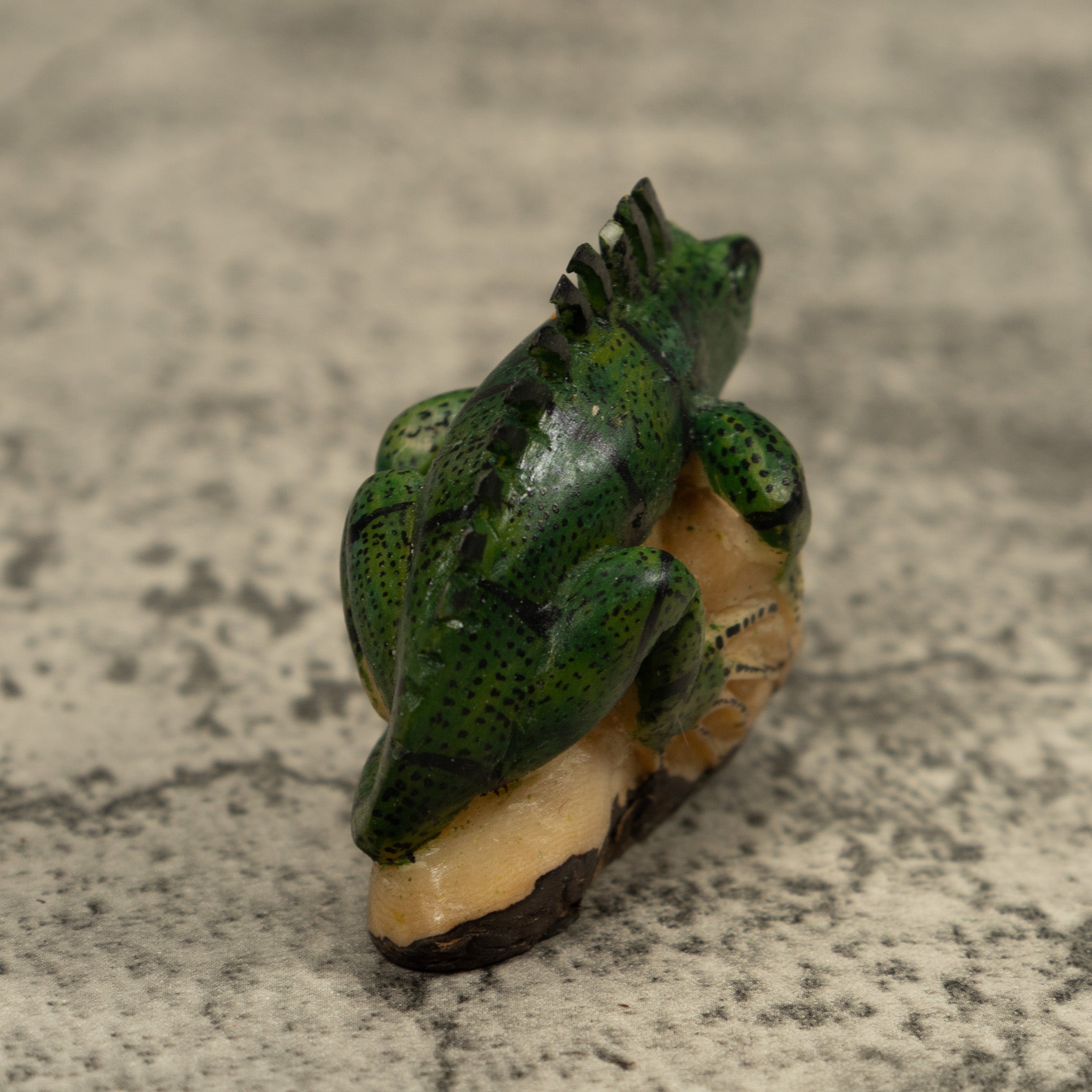 Vintage Iguana Lizard Reptile Tagua Carving