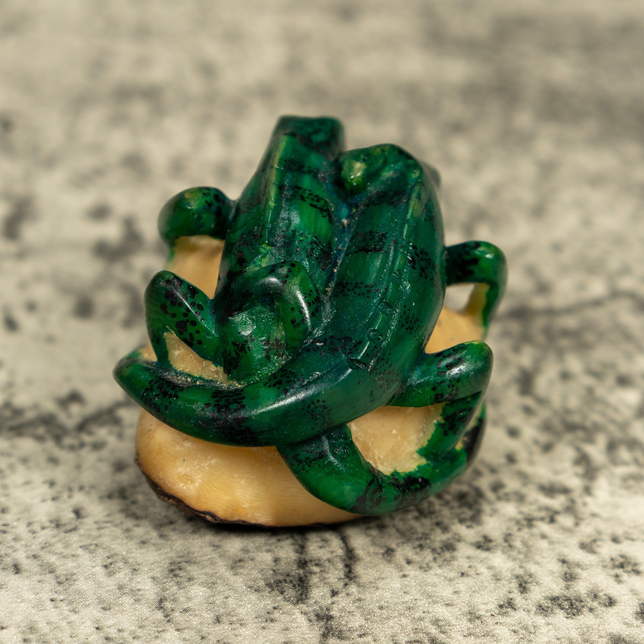 Vintage Double Green Iguana Lizard Tagua Carving