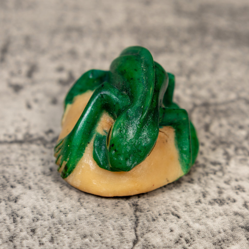 Vintage Green Iguana Lizard Tagua Carving