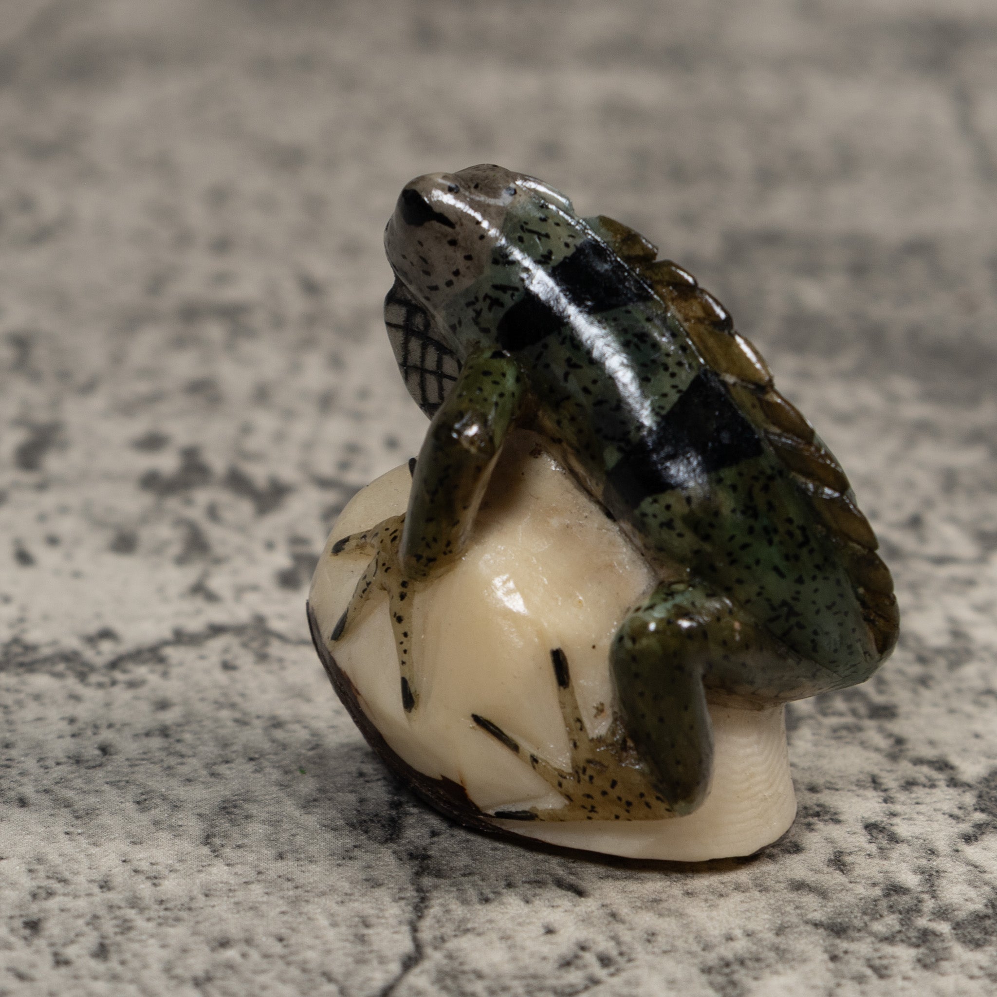 Vintage Black And Green Iguana Lizard Tagua Carving
