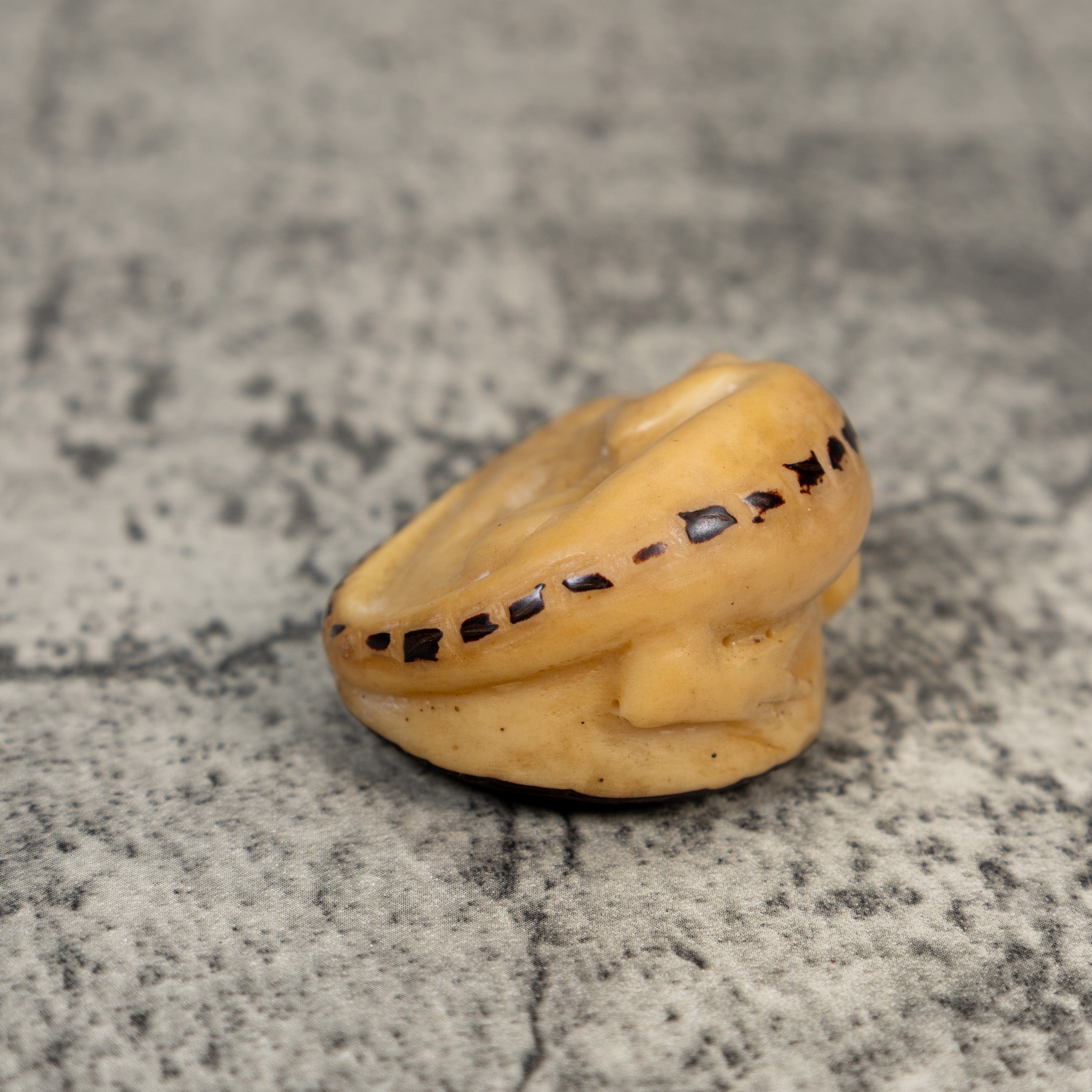 Vintage Gecko Lizard Tagua Carving