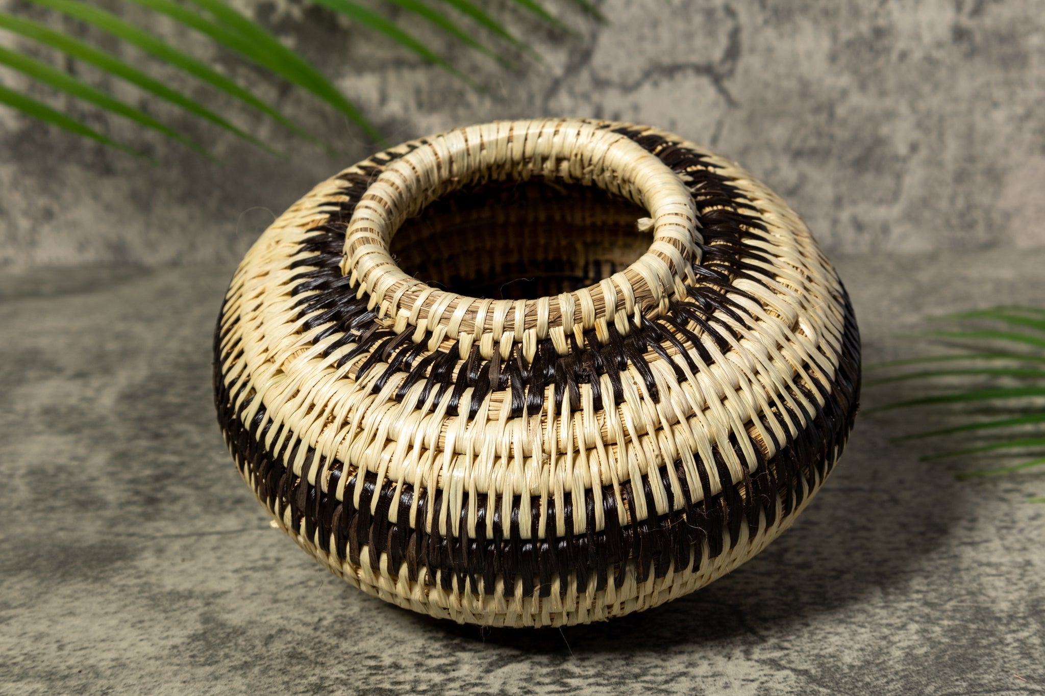Black and White Design Rainforest Vintage Basket