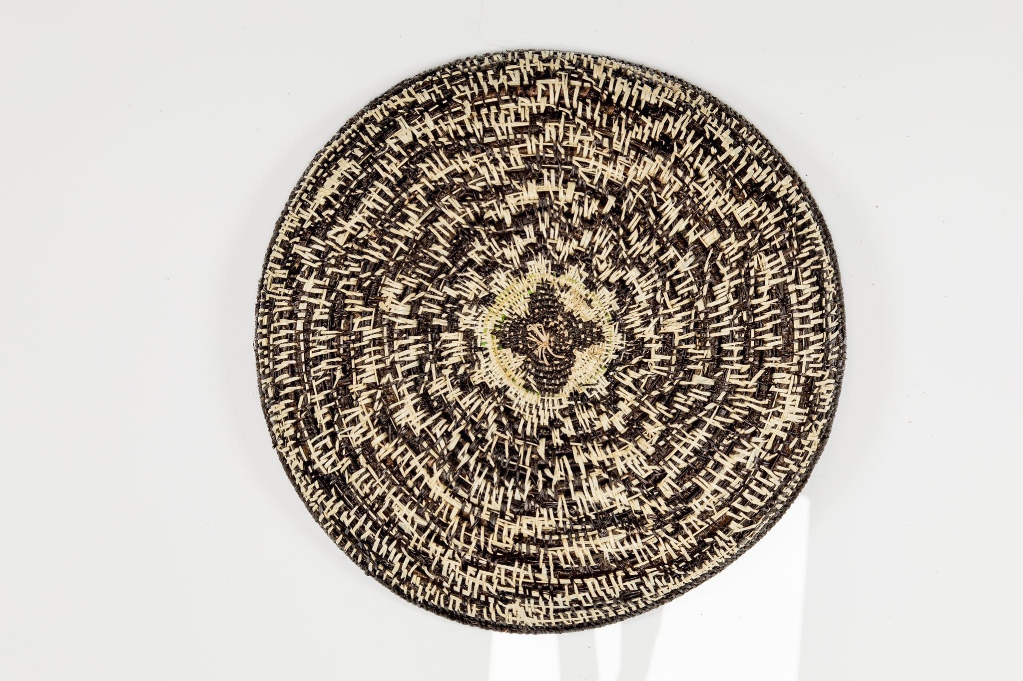 Exploding Pulsar Star Basket Plate