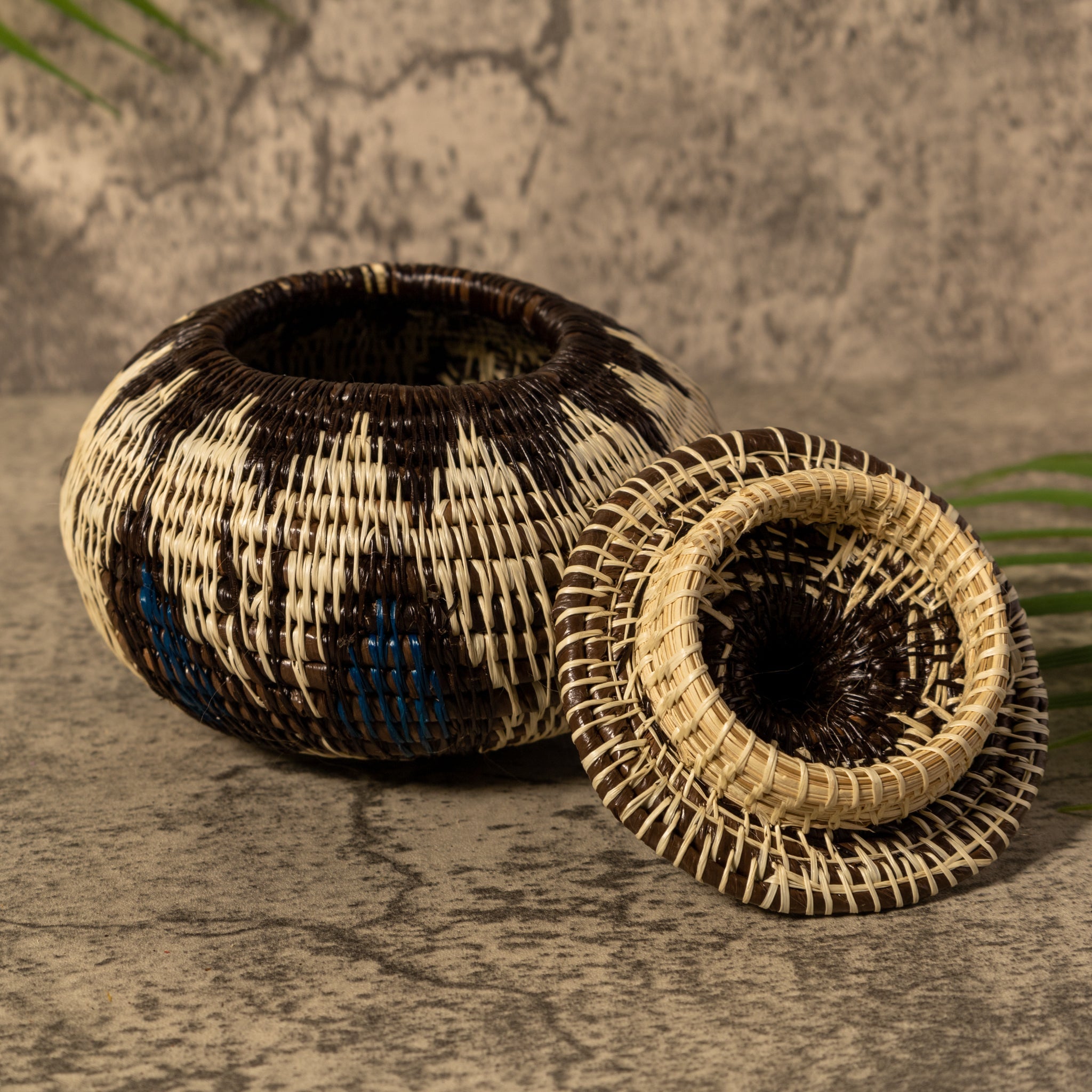 Butterfly Cascade Rainforest Basket With Top