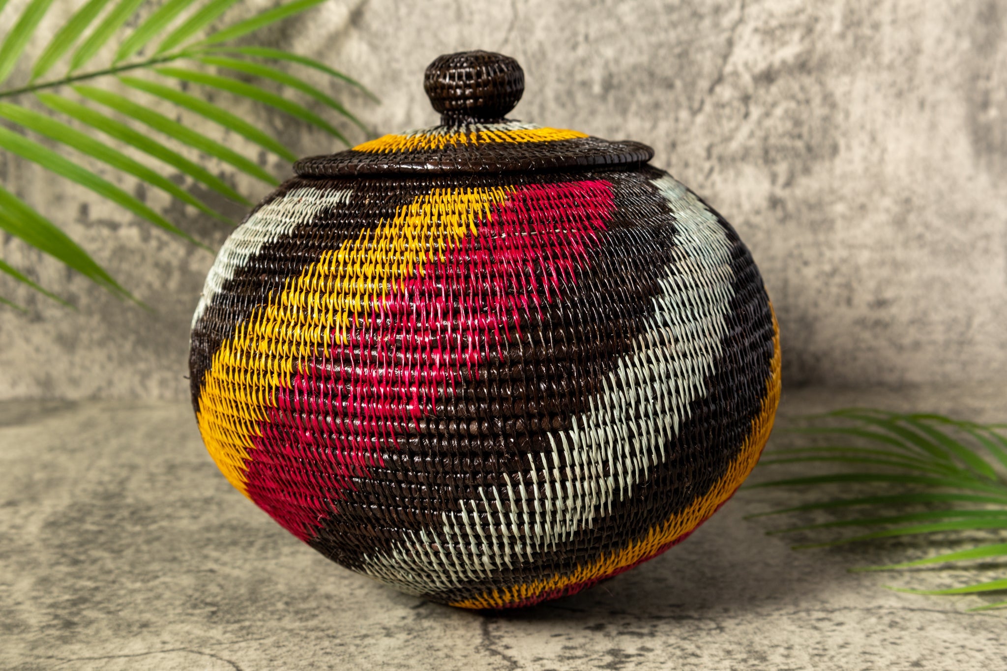 Silver Spiral Woven Basket With Top