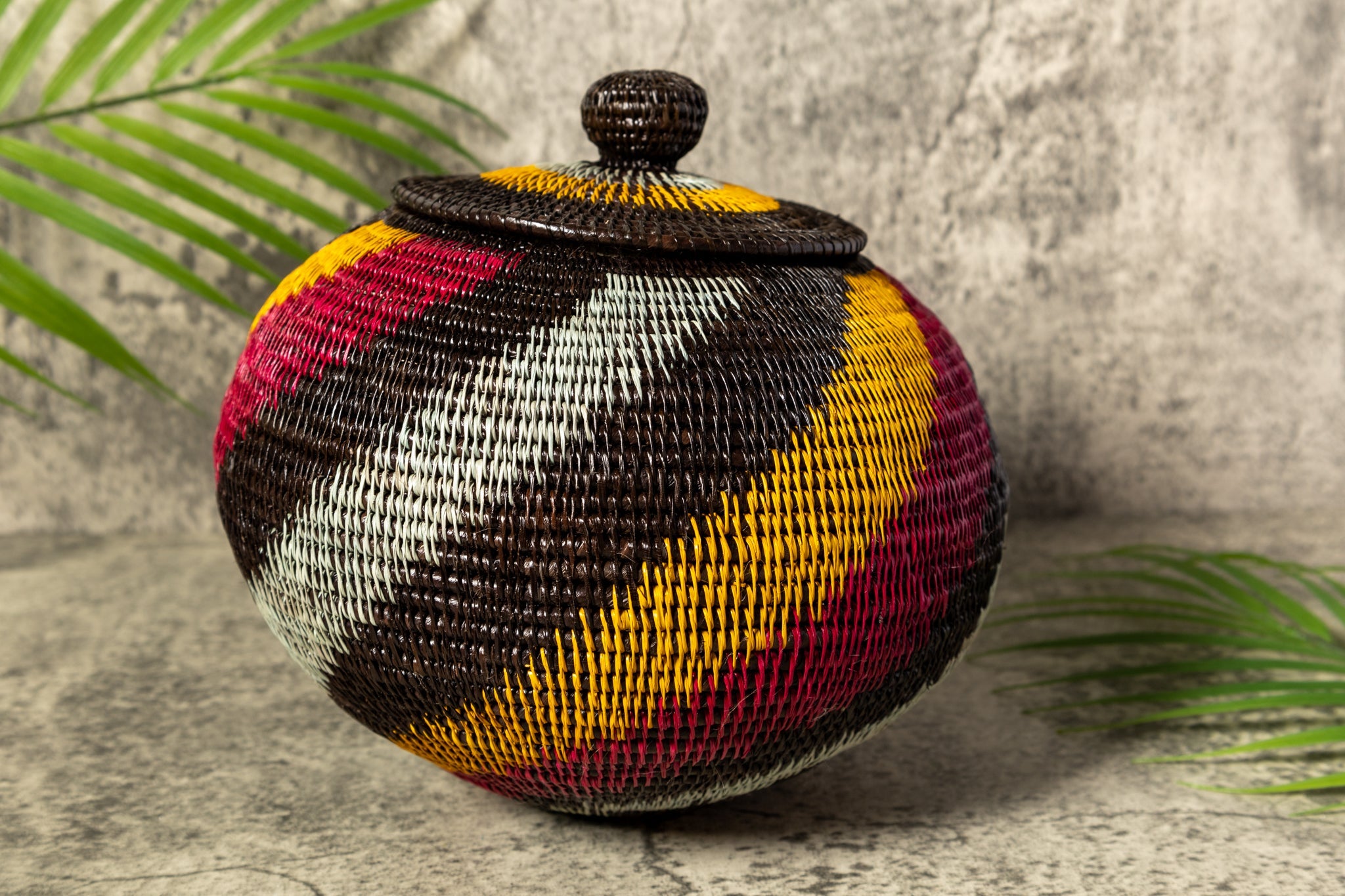Silver Spiral Woven Basket With Top