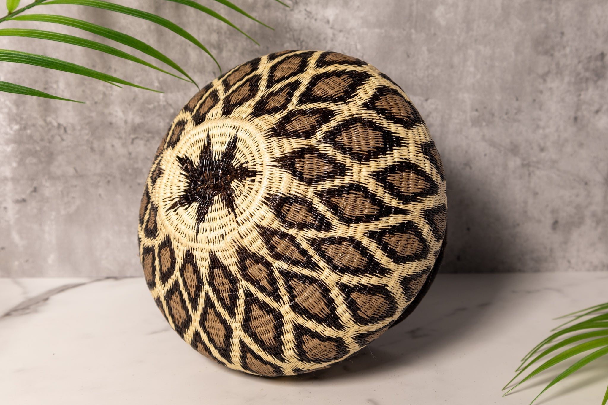 Diamond Netting Rainforest Basket