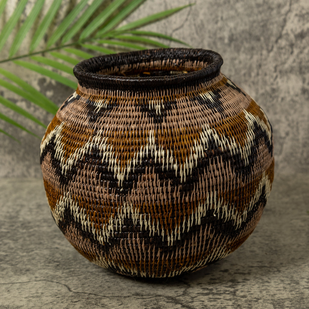 Brown And White Gentle Surf Rainforest Basket