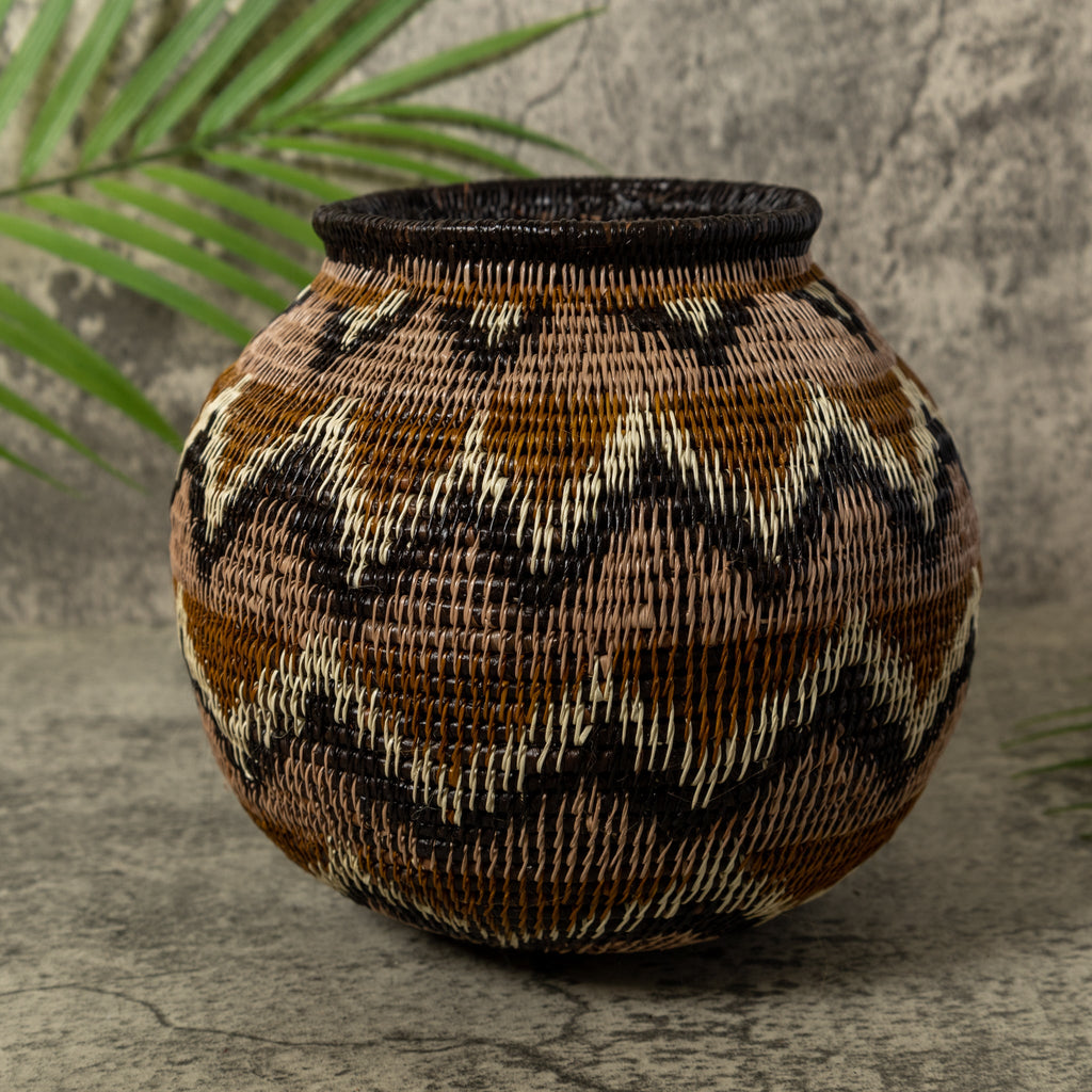 Brown And White Gentle Surf Rainforest Basket