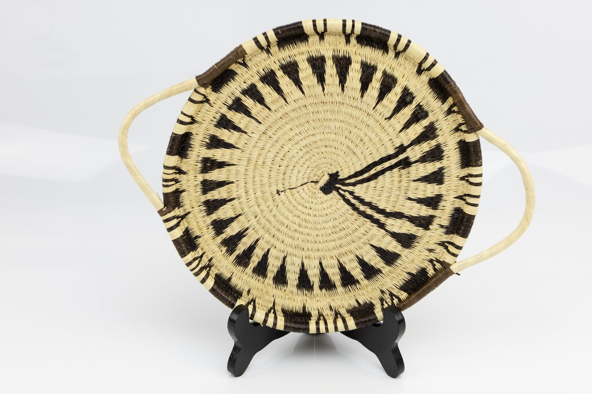 Hand Woven Black And White Plate Basket